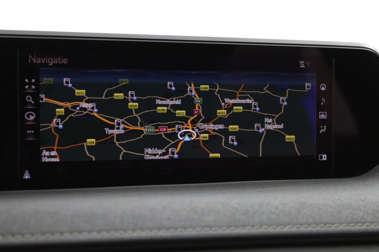 Lexus UX - 250h Executive Line 27