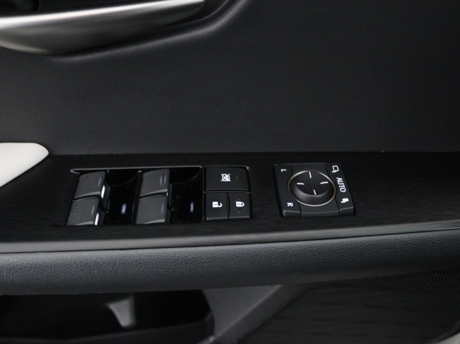 Lexus UX - 250h Executive Line