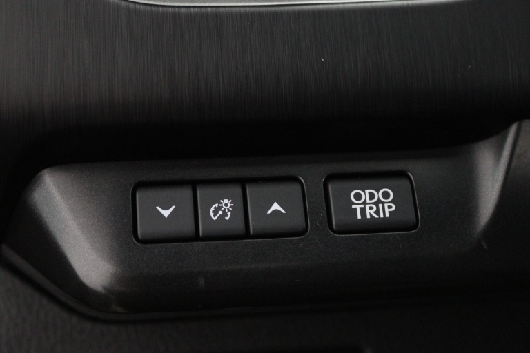 Lexus UX - 250h Executive Line 29