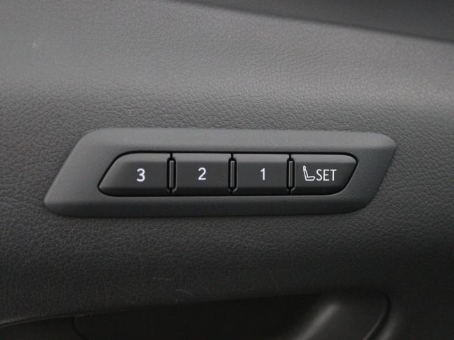 Lexus UX - 250h Executive Line