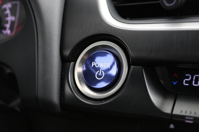 Lexus UX - 250h Executive Line 46