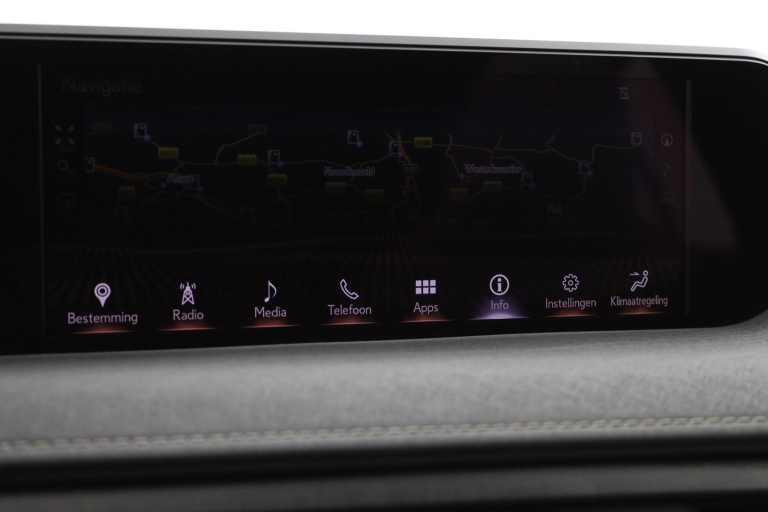 Lexus UX - 250h Executive Line 47