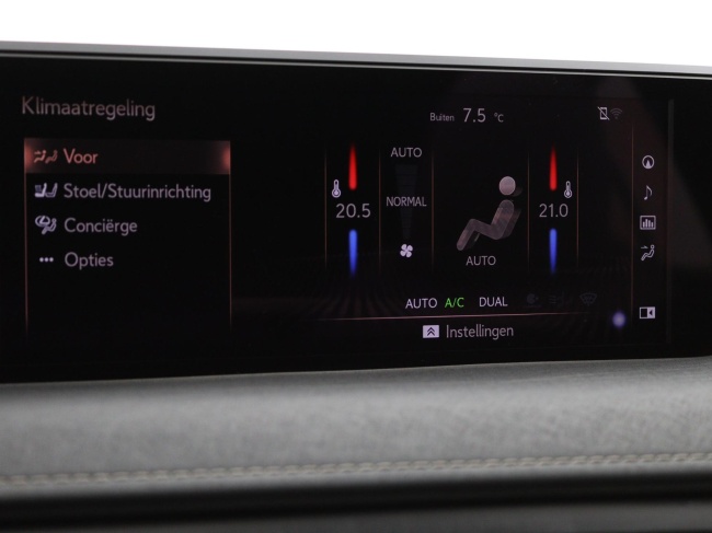 Lexus UX - 250h Executive Line