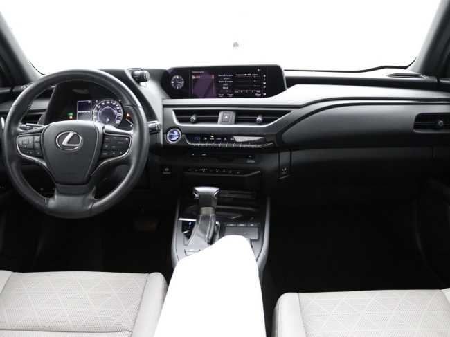 Lexus UX - 250h Executive Line