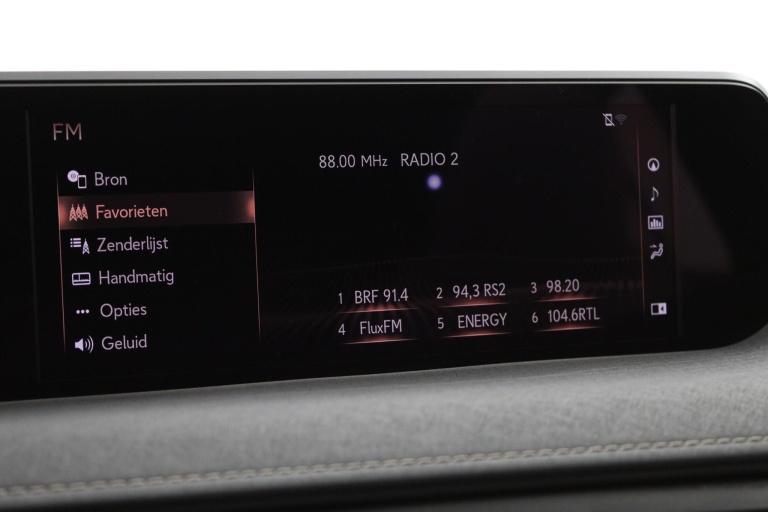 Lexus UX - 250h Executive Line 50