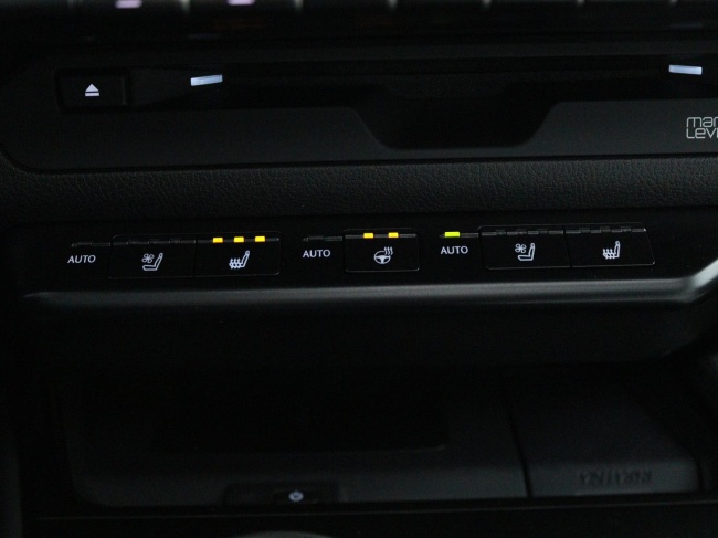 Lexus UX - 250h Executive Line