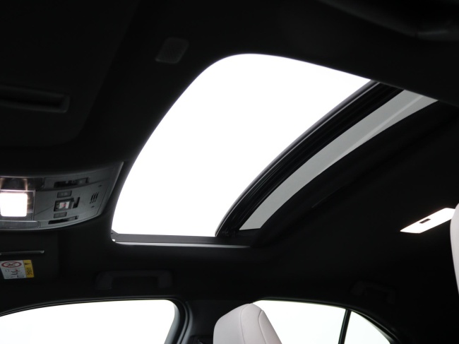 Lexus UX - 250h Executive Line