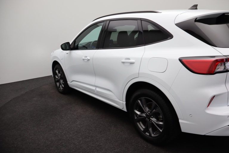 Ford Kuga - 2.5 PHEV ST-Line 38