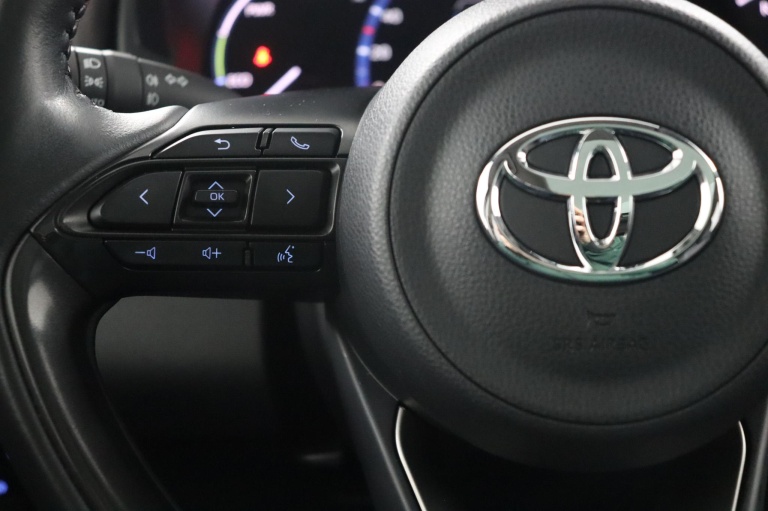 Toyota Yaris Cross - 1.5 Hybrid Executive 19