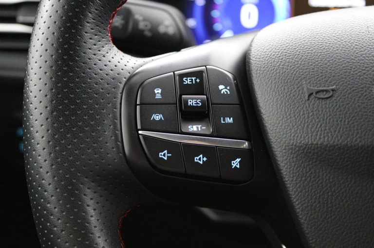 Ford Kuga - 2.5 PHEV ST-Line 16