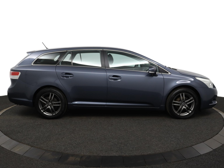 Toyota Avensis Wagon - 1.6 VVTi Comfort 11