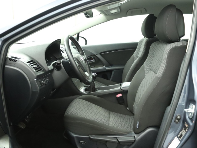 Toyota Avensis Wagon - 1.6 VVTi Comfort