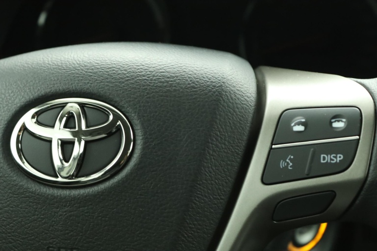 Toyota Avensis Wagon - 1.6 VVTi Comfort 18