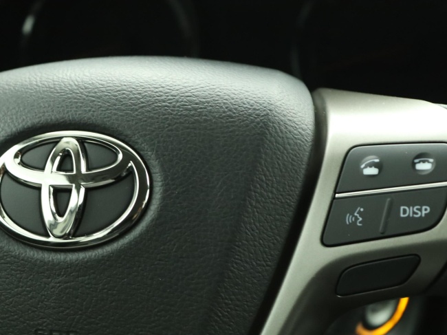 Toyota Avensis Wagon - 1.6 VVTi Comfort