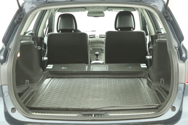 Toyota Avensis Wagon - 1.6 VVTi Comfort 24