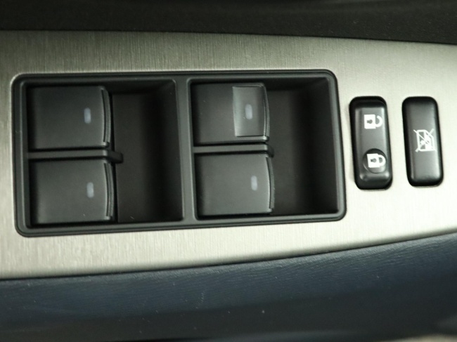 Toyota Avensis Wagon - 1.6 VVTi Comfort