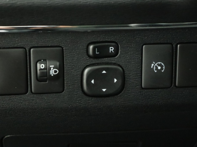 Toyota Avensis Wagon - 1.6 VVTi Comfort