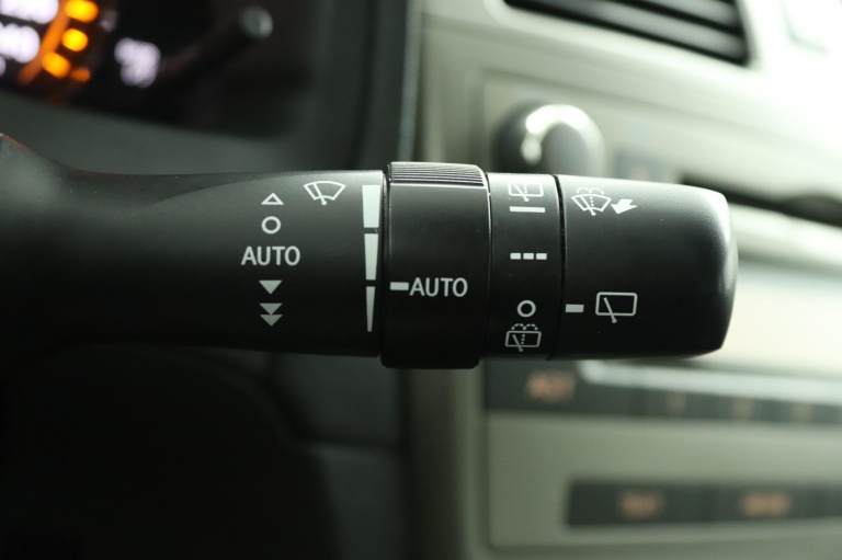 Toyota Avensis Wagon - 1.6 VVTi Comfort 30