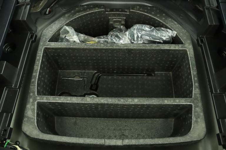 Toyota Avensis Wagon - 1.6 VVTi Comfort 32