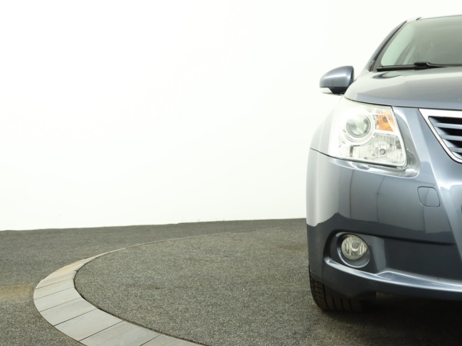 Toyota Avensis Wagon - 1.6 VVTi Comfort