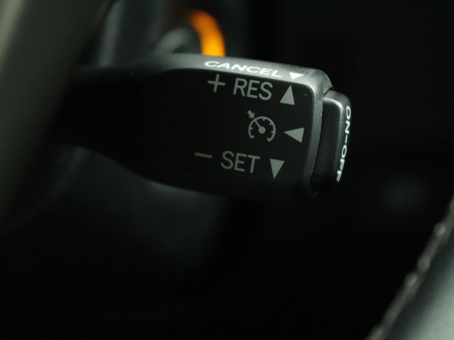 Toyota Avensis Wagon - 1.6 VVTi Comfort