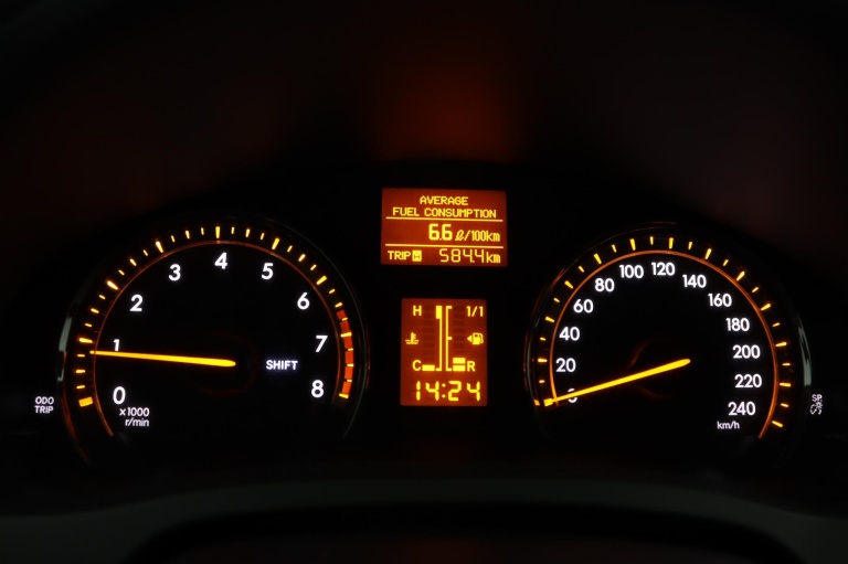 Toyota Avensis Wagon - 1.6 VVTi Comfort 49