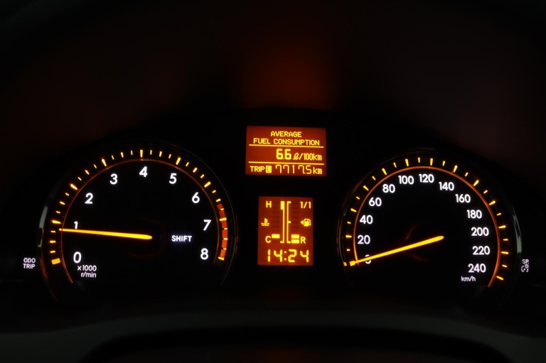 Toyota Avensis Wagon - 1.6 VVTi Comfort 50