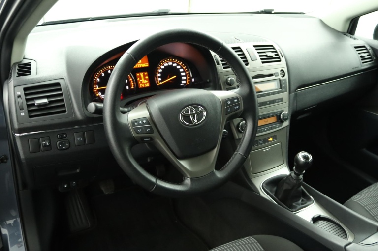 Toyota Avensis Wagon - 1.6 VVTi Comfort 52