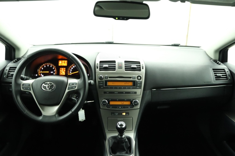 Toyota Avensis Wagon - 1.6 VVTi Comfort 54