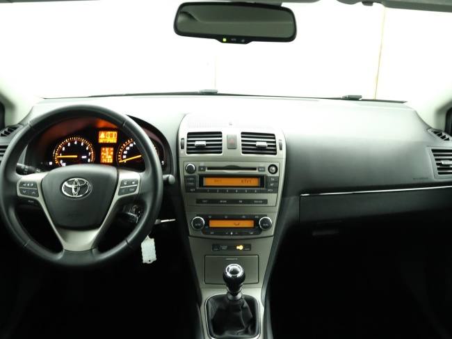 Toyota Avensis Wagon - 1.6 VVTi Comfort