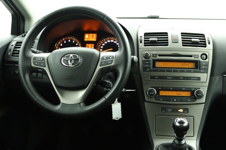 Toyota Avensis Wagon - 1.6 VVTi Comfort 55