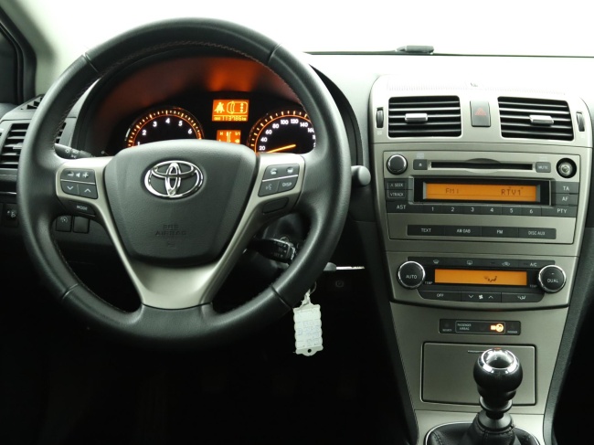 Toyota Avensis Wagon - 1.6 VVTi Comfort