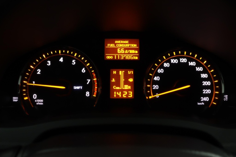 Toyota Avensis Wagon - 1.6 VVTi Comfort 6