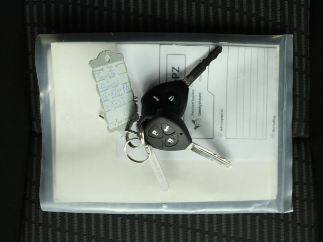 Toyota Avensis Wagon - 1.6 VVTi Comfort