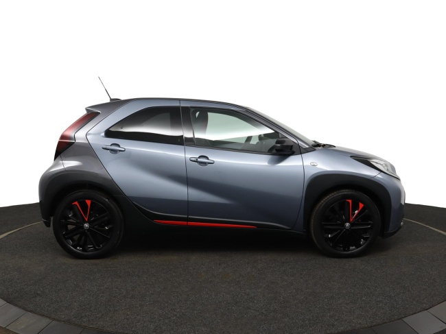 Toyota Aygo X - 1.0 VVT-i MT Undercover