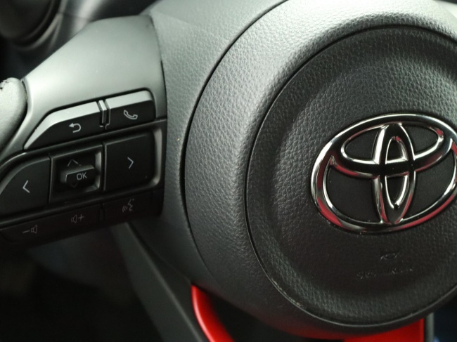 Toyota Aygo X - 1.0 VVT-i MT Undercover