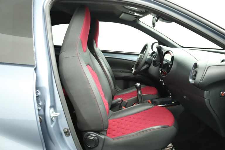 Toyota Aygo X - 1.0 VVT-i MT Undercover 22