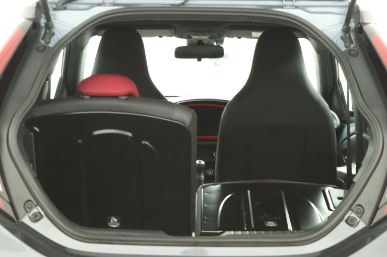 Toyota Aygo X - 1.0 VVT-i MT Undercover 25