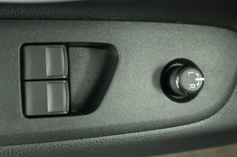 Toyota Aygo X - 1.0 VVT-i MT Undercover 29