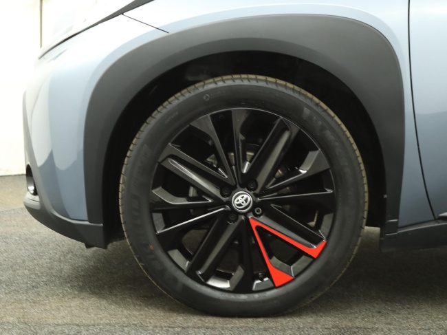 Toyota Aygo X - 1.0 VVT-i MT Undercover