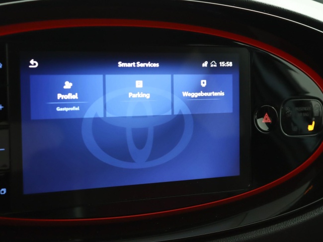 Toyota Aygo X - 1.0 VVT-i MT Undercover