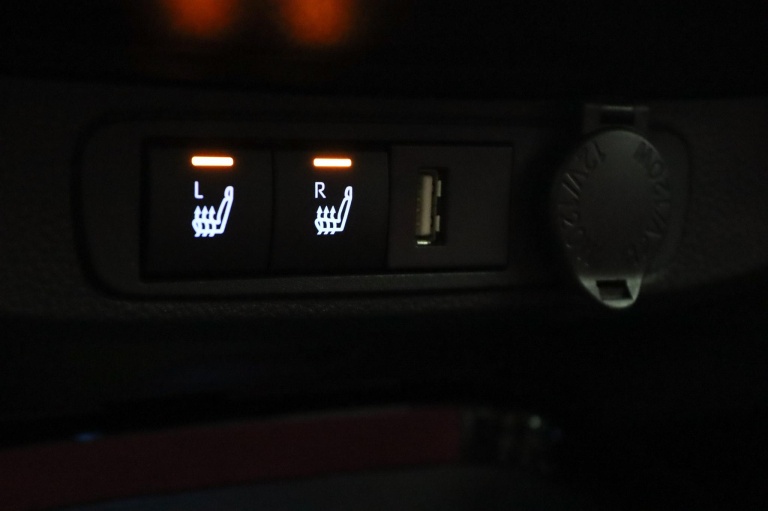 Toyota Aygo X - 1.0 VVT-i MT Undercover 56