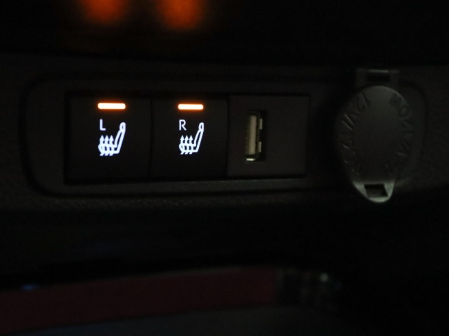 Toyota Aygo X - 1.0 VVT-i MT Undercover