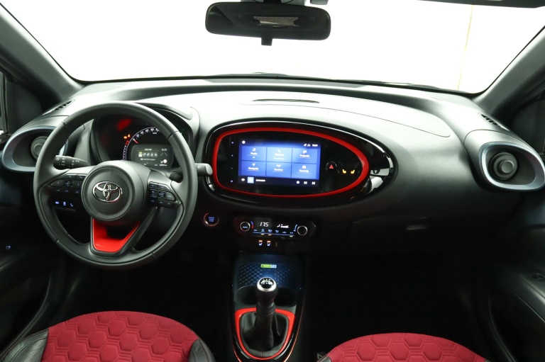 Toyota Aygo X - 1.0 VVT-i MT Undercover 60