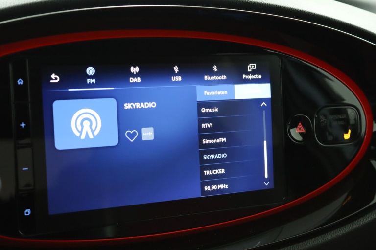 Toyota Aygo X - 1.0 VVT-i MT Undercover 8