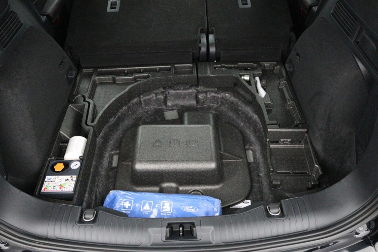 Ford Kuga - 2.5 PHEV ST-Line 28