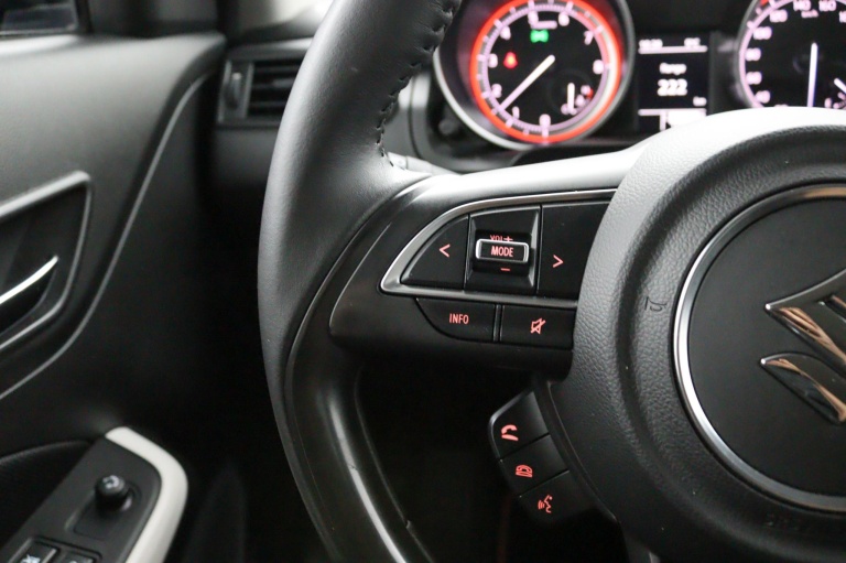 Suzuki Swift - 1.2 Select Smart Hybrid 17