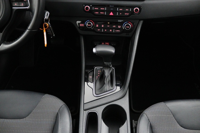 Kia Niro - 1.6 GDi Hybrid DynamicLine 20