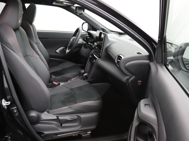 Toyota Yaris Cross - 1.5 Hybrid 130 GR SPORT