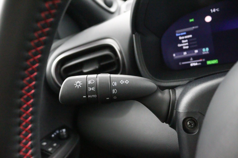 Toyota Yaris Cross - 1.5 Hybrid 130 GR SPORT 22